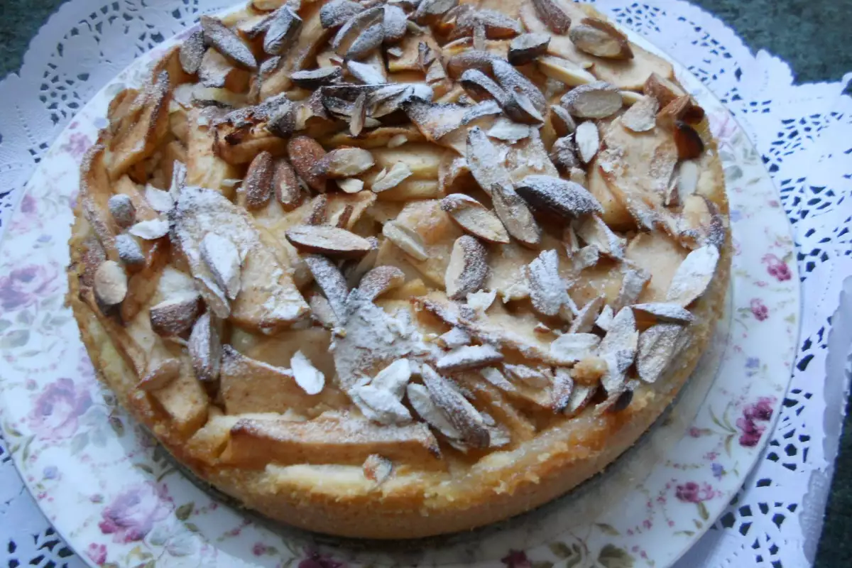 Tarta de manzana con queso crema - Receta 