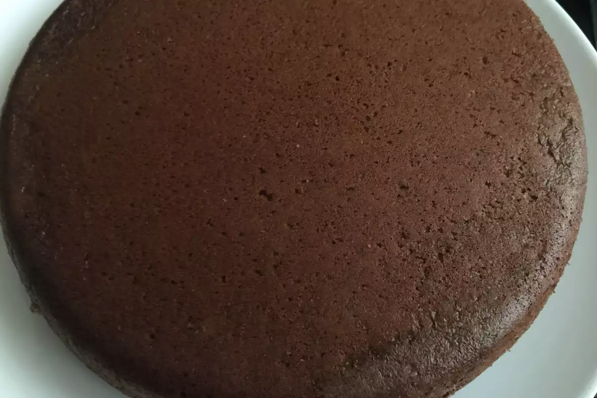 Personaliza tu tarta - Oblea en horizontal para Tartas Base Bizcocho de  Vainilla Tamaño Ø 15/17 cm - 8/12 raciones Opción Sin Gluten Con Gluten  Relleno Chocolate
