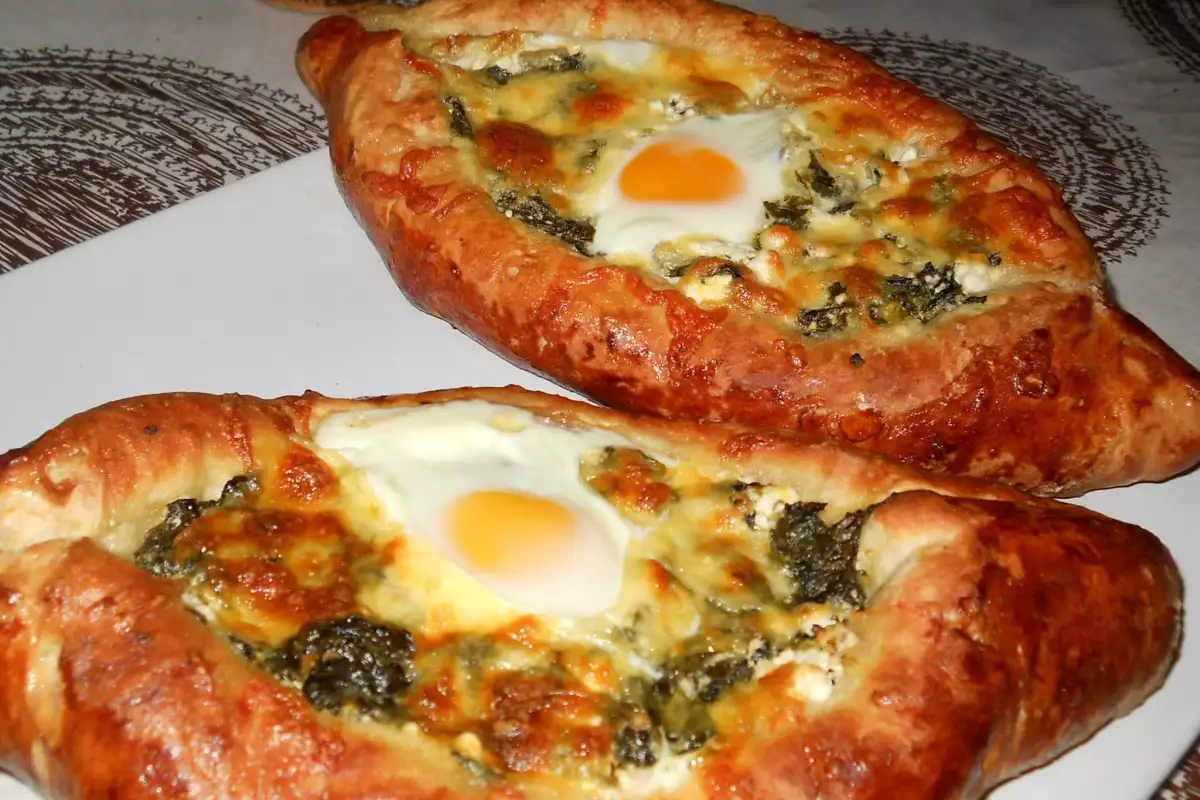 Khachapuri con acedera - Receta 