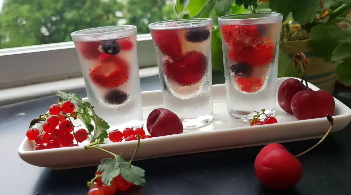 Chupitos de gelatina con sabor a verano (sin alcohol) - Receta |  