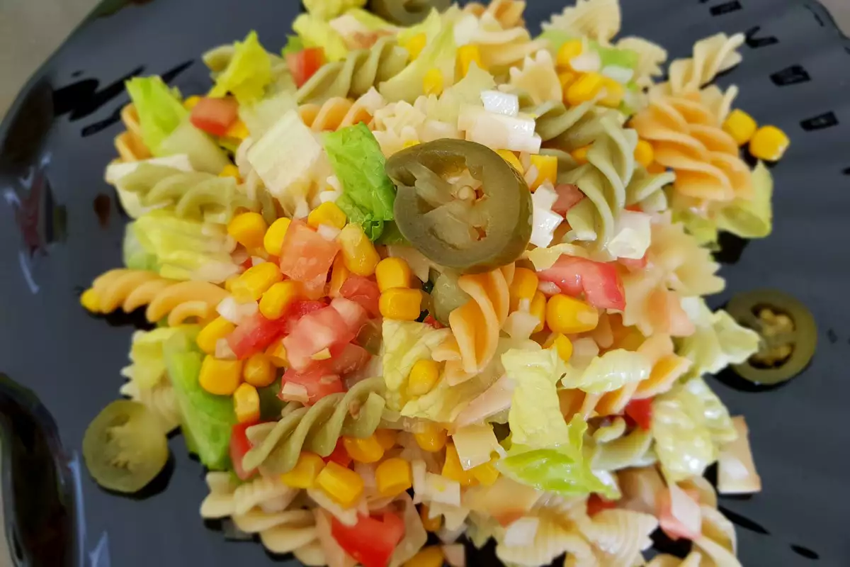 Ensalada de pasta al estilo mexicano - Receta 