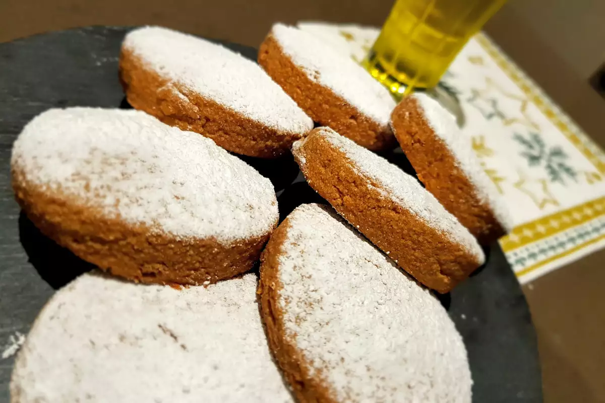 Polvorones clásicos de manteca y harina tostada - Receta 