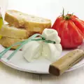 Burrata - un queso italiano que literalmente se derrite en la boca