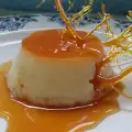 ¿Cómo y cuánto tiempo hornear el flan?