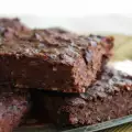 Pastel dietético con mantequilla de cacahuetes y plátanos