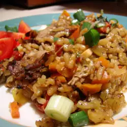 Plato de carne y arroz