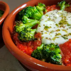 Brócoli con salsa de tomate y mozzarella