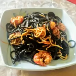 Espaguetis negros de marisco