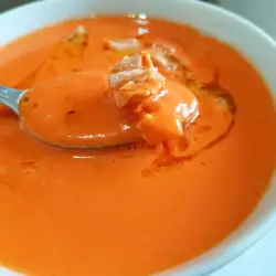 Sopa fría de tomate con atún