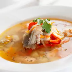 Sopa de pescado con ajo
