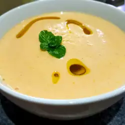 Sopa fría de tomate griega