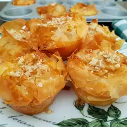 Mini pastelitos Bougatsa con moldes de muffins