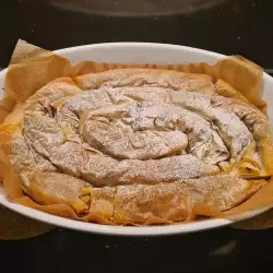 Pastel de calabaza con masa filo, nueces y canela