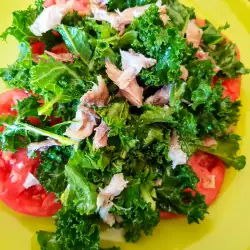 Ensalada de kale y tomate
