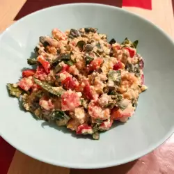 Ensalada de quinoa con aderezo de requesón