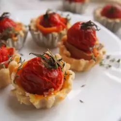 Mini tartaletas con tomates cherry