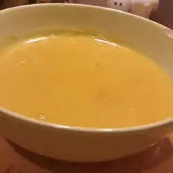 Sopa de lentejas con cúrcuma
