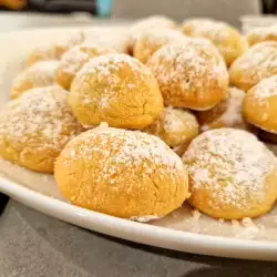 Galletas con almendras y delicias turcas