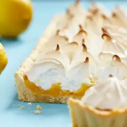 Tarta de limón francesa con cobertura de merengue