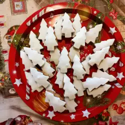 Galletas de espelta en forma de árbol de Navidad (receta alemana)