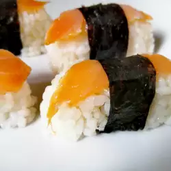 Sushi con azúcar moreno