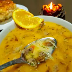 Sopa de invierno con cebolla