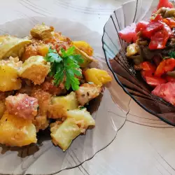 Pollo con calabacín, patatas y parmesano
