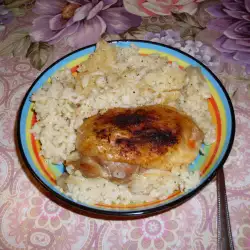 Contramuslos de pollo con arroz blanco