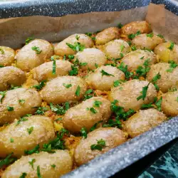 Irresistibles patatas con costra de parmesano