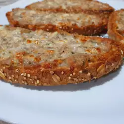 Tostadas de pan con carne picada (princesas)