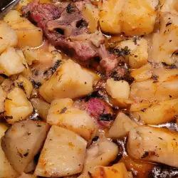 Huesos de cerdo con patatas en Crock pot