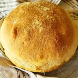 Pan de pueblo con miel