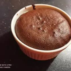Soufflé de chocolate con huevos