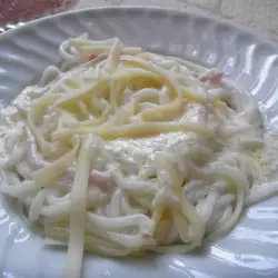 Espaguetis a la Carbonara (con nata)
