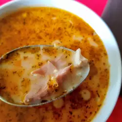 Sopa de carne con cebolla