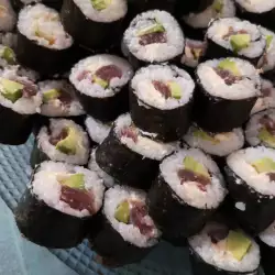 Sushi con arroz