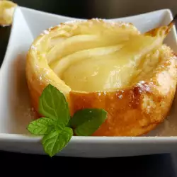 Tartaletas de pera con crema pastelera