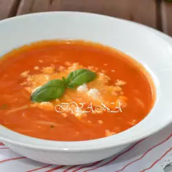 Sopa de verano con cebolla