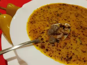 Sopa de cordero con habas