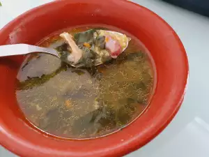 Sopa de cordero con espinacas