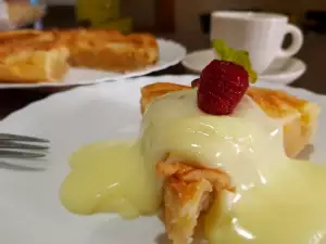 Tarta de manzana con crema de vainilla