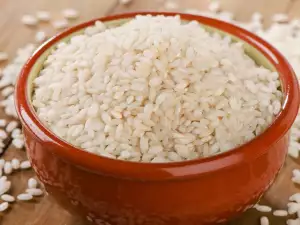 ¿Por qué se lava el arroz?