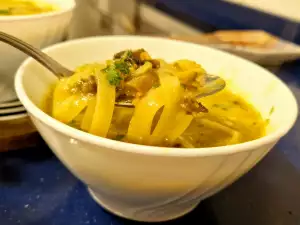 Sopa asiática de setas al curry