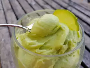 Helado de aguacate casero