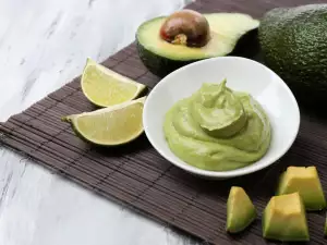 ¿Cómo ablandar un aguacate más rápido?