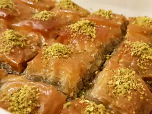 Baklava de pistachos y nueces con pasta filo