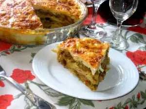 Pastel Lasaña de Masa Filo con Cerdo y Verduras