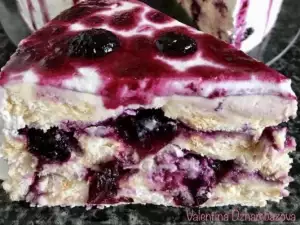 Tarta de galletas con mermelada y mascarpone