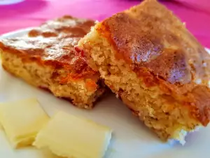 Blondies de chocolate blanco, nueces y fresas