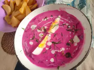 Borsch frío lituano